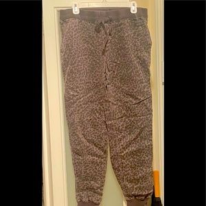 MONROW Leopard Jogger Pants